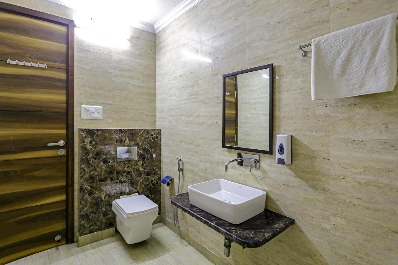 Fabhotel White House Bnb - Nr Yashobhoomi Convention Centre Delhi  Dış mekan fotoğraf