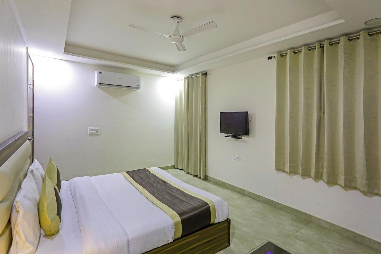 Fabhotel White House Bnb - Nr Yashobhoomi Convention Centre Delhi  Dış mekan fotoğraf